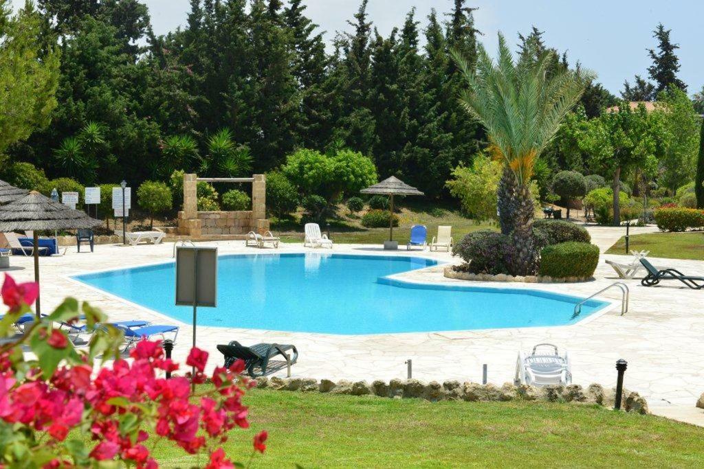 Limnaria Villas Sunny Garden Apartment Пафос Екстериор снимка
